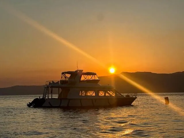 SAVU Catamaran Sunset