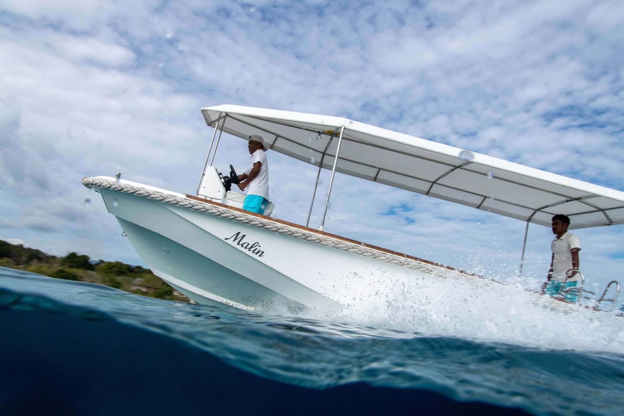 Dive boat Malin
